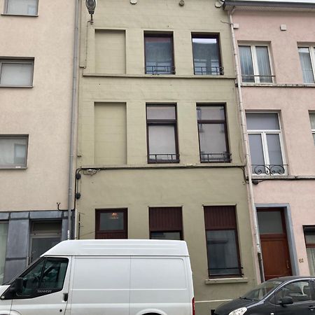 Awesome Studio In Marolles Lejlighed Bruxelles Eksteriør billede