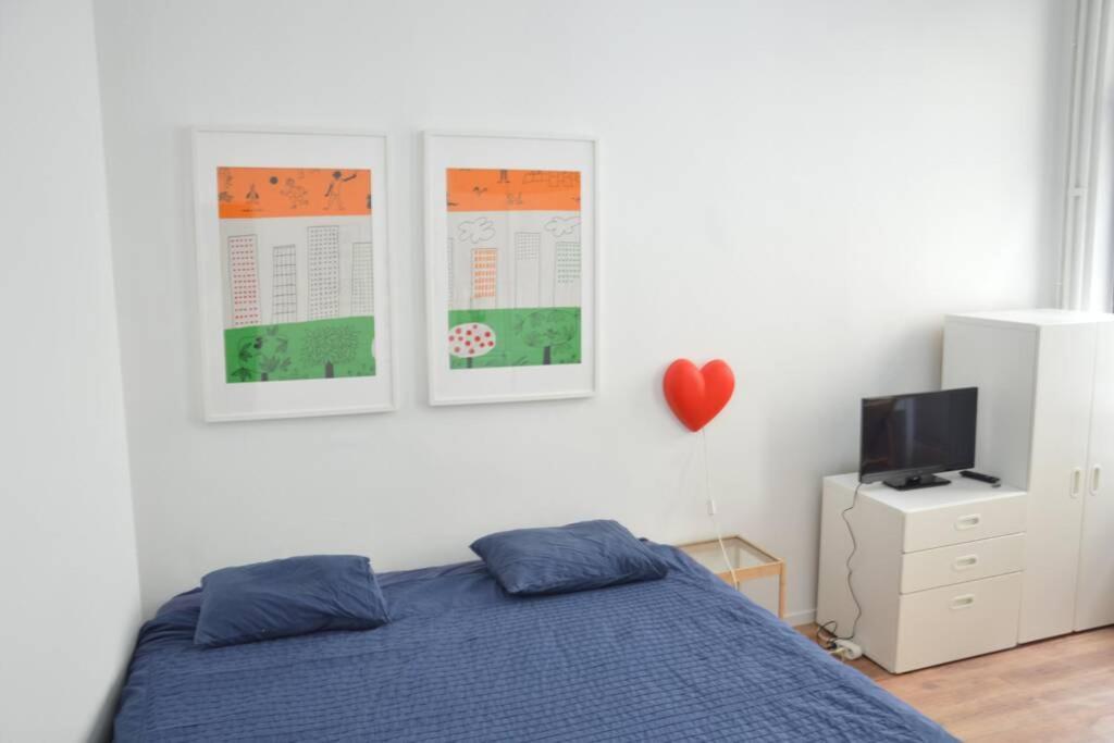 Awesome Studio In Marolles Lejlighed Bruxelles Eksteriør billede